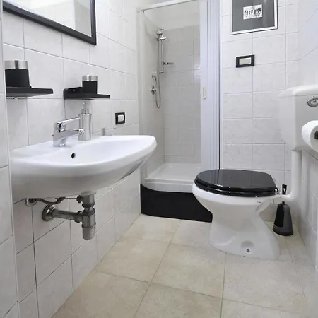 Cerdena Πανσιόν 3*